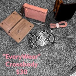 Crossbody-Wristlet combo